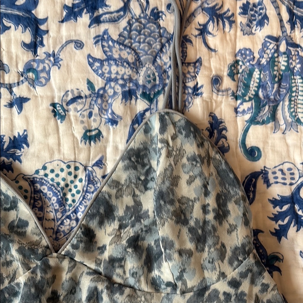 Floral Ruffle Top - Picture 5 of 7